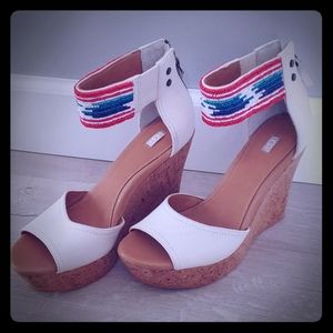 Brand New UGG platform sandals